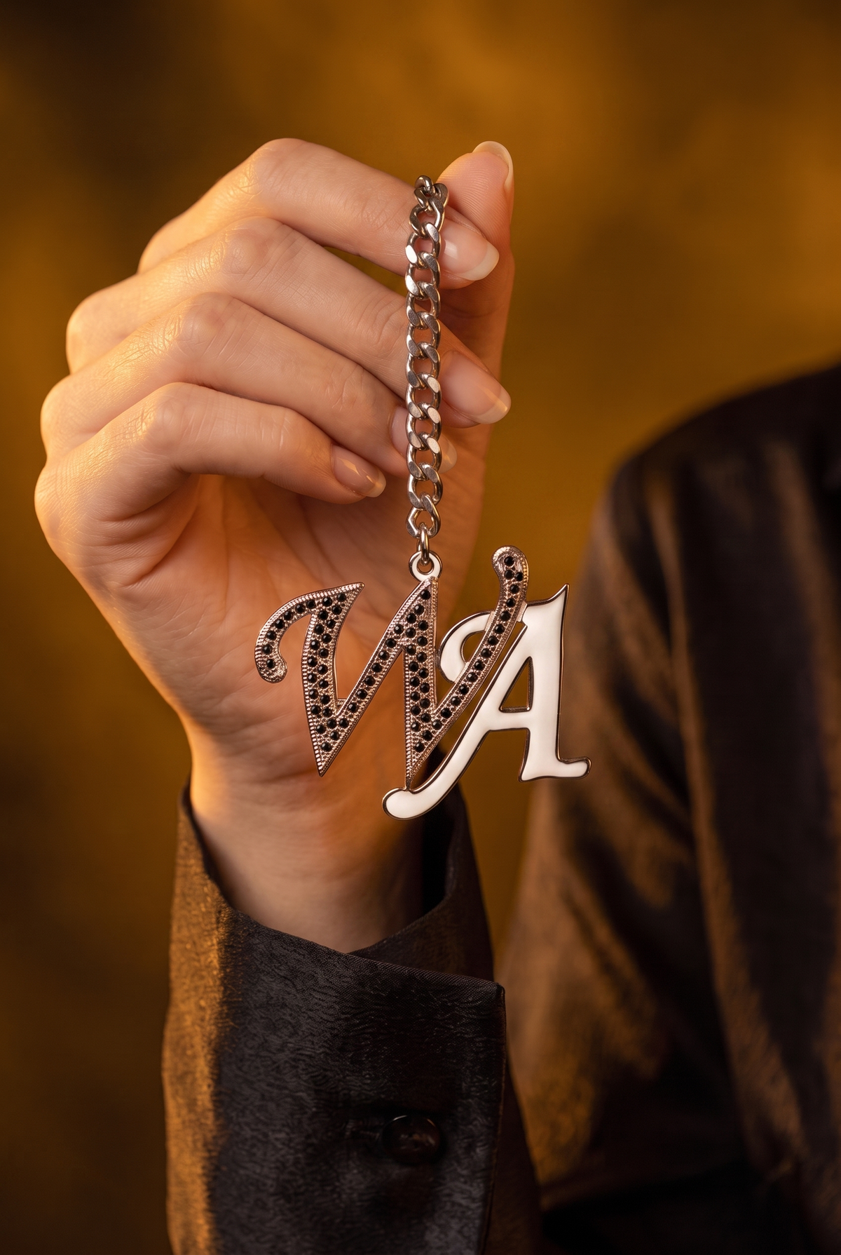 2 letters medal Main image